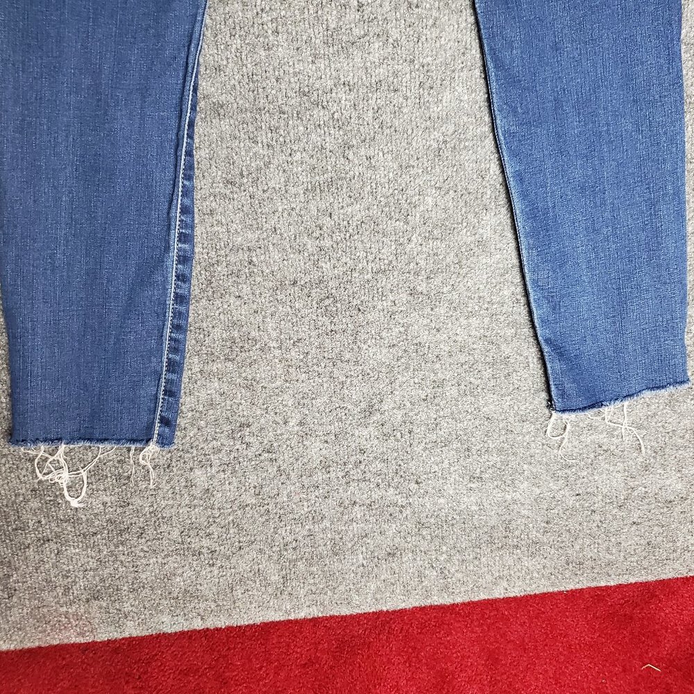 AG The Farrah Skinny Ankle 29R (Meas 28x28 10" Mid Rise) Raw Hem Dark Jeans A8 - Picture 4 of 8